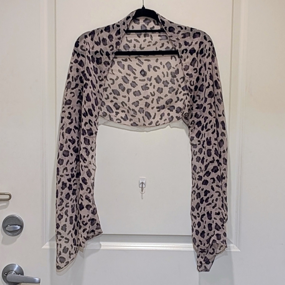 3/$30 EUC 14X64" Tan Black and Blue Cheetah Print Sheer Long Scarf